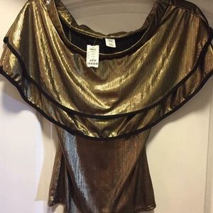 L New Off-the-shoulder Top